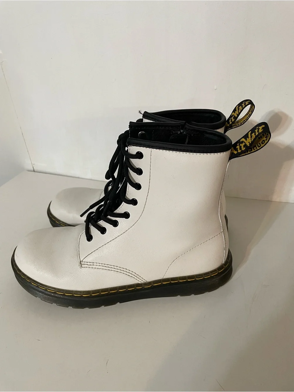 Doc Martens in White